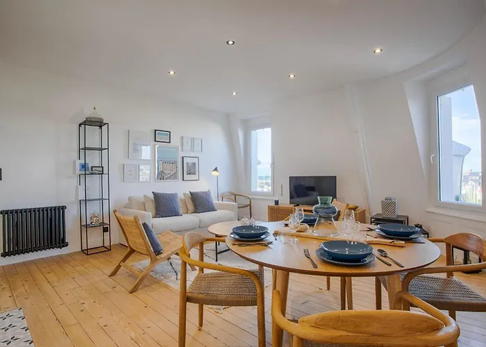 La Suzanne - Two Bedrooms - *