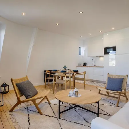 La Suzanne - Two Bedrooms - *