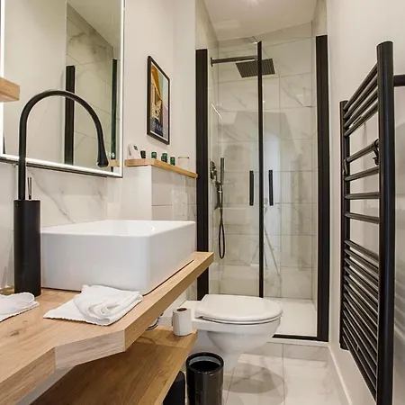 La Suzanne - Two Bedrooms -